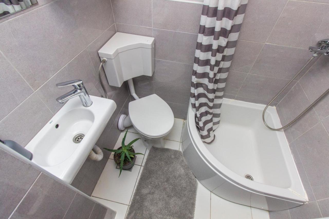Dalmati house Hotel Brodarica  Kültér fotó