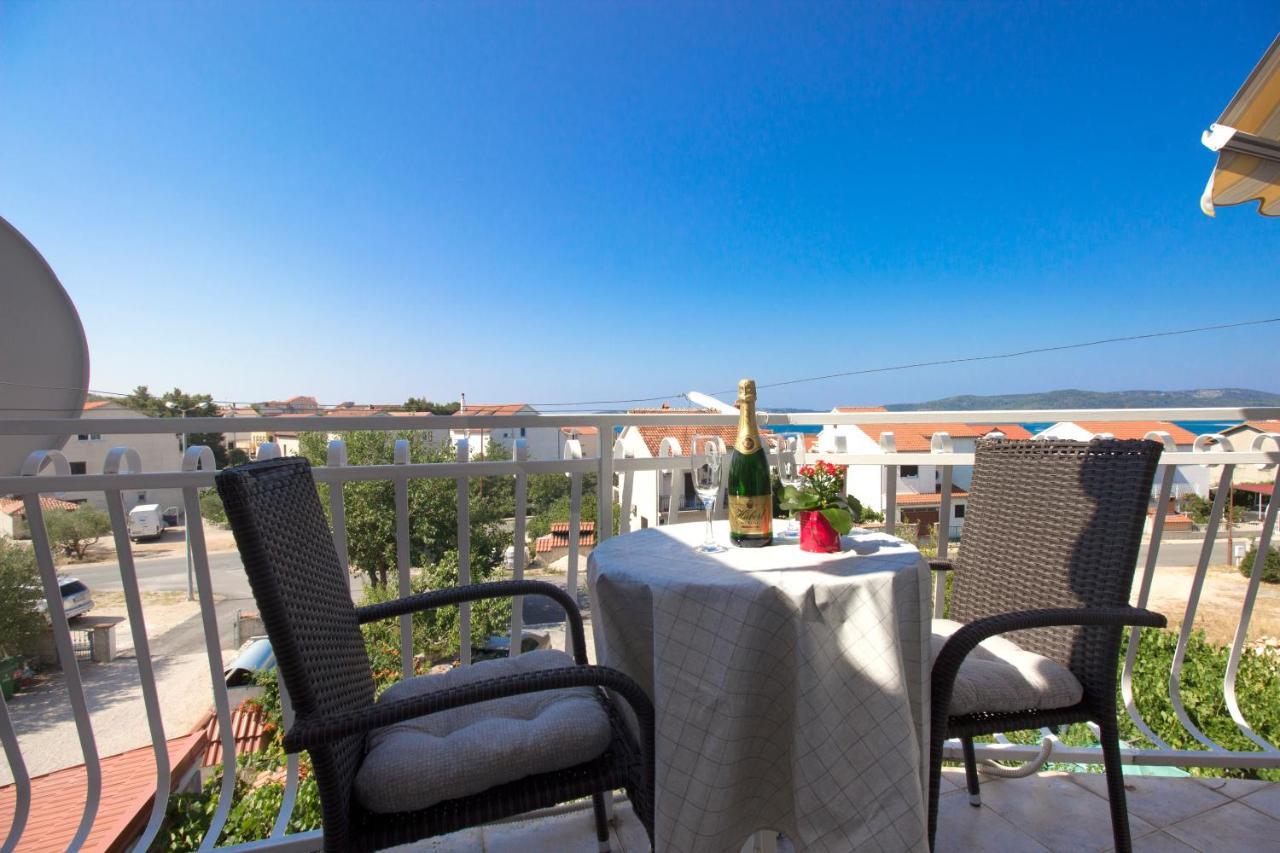 Dalmati house Hotel Brodarica  Kültér fotó