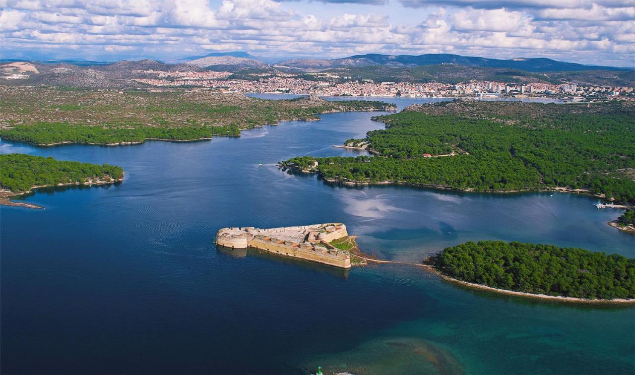 Dalmati house Hotel Brodarica  Kültér fotó