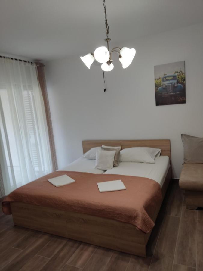 Dalmati house Hotel Brodarica  Kültér fotó