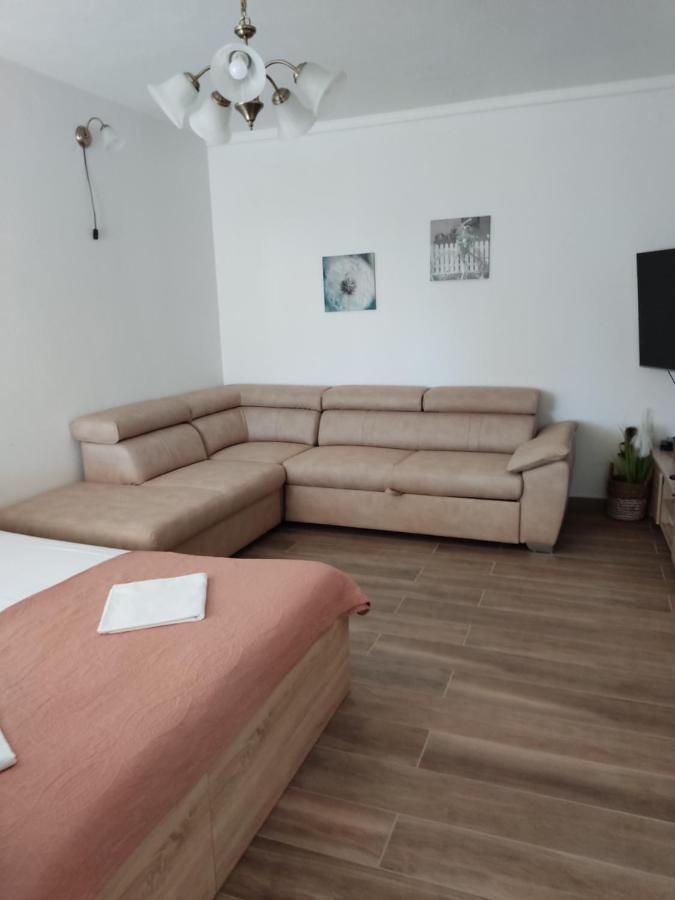 Dalmati house Hotel Brodarica  Kültér fotó